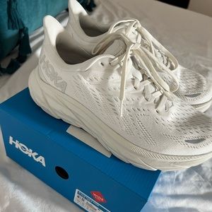 HOKA Clifton 8 WIDE
